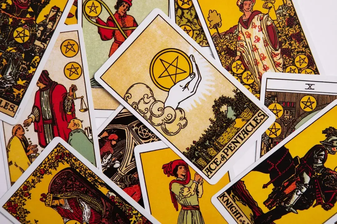 Originile cărților de tarot: O călătorie culturală prin timp