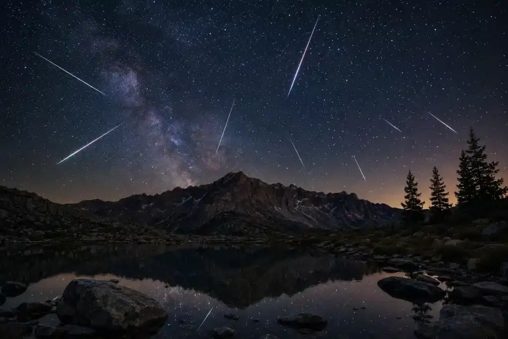 Cerul septembrie: ploaia de meteori Epsilon Perseids și Lyncids